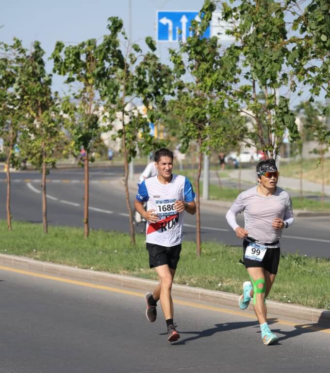 You are currently viewing Astana Half Marathon: атлеты ҚТЖ пробежали 10 и 21,1 км