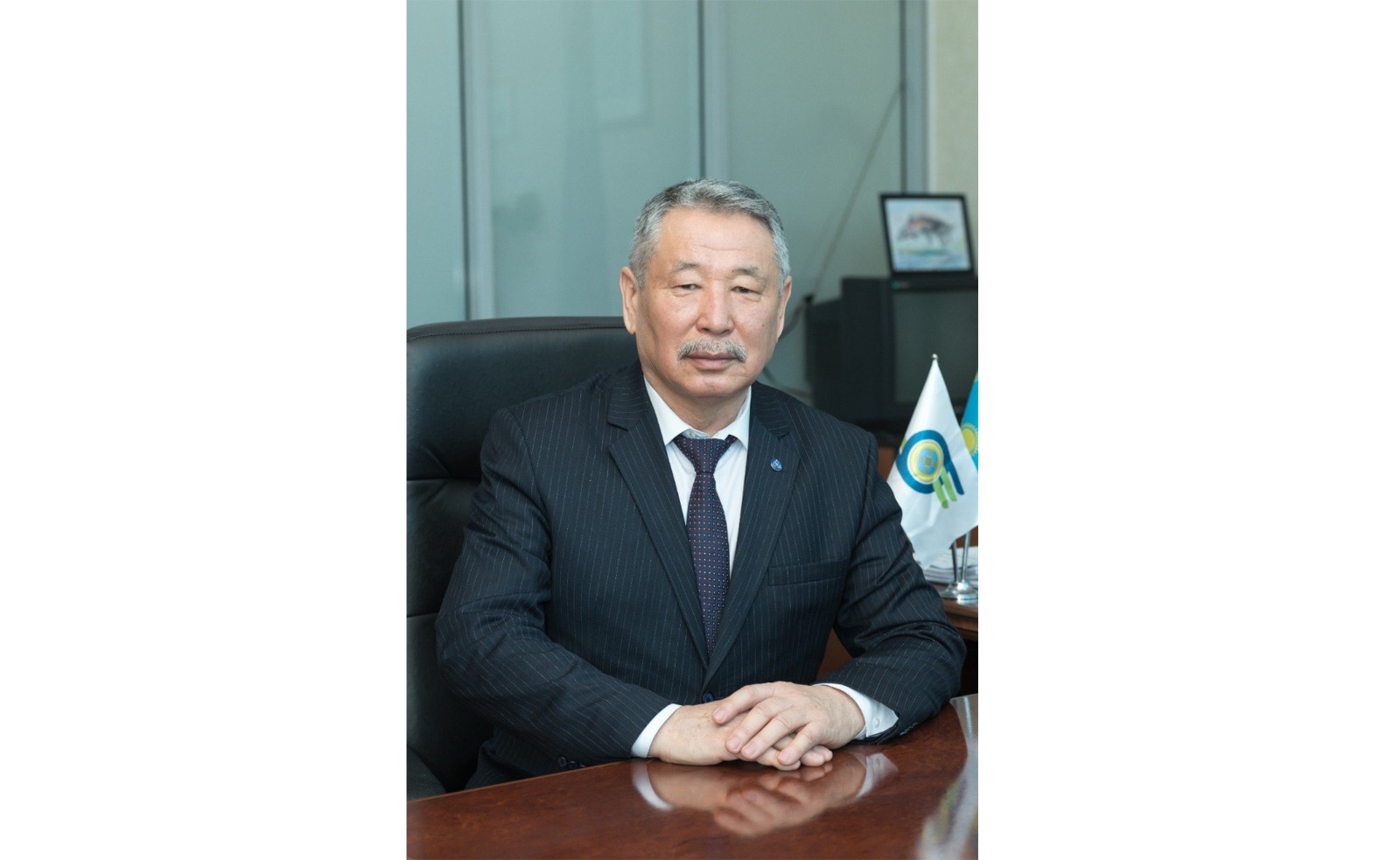 You are currently viewing Председатель «Казпрофтранс» Оразгали Ахметбаев поздравил железнодорожников