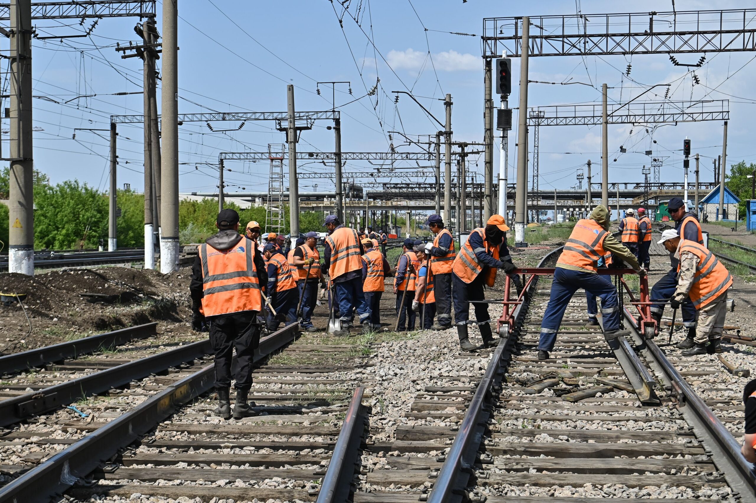 Вы сейчас просматриваете Жұмыс киімнің бірегей үлгісі қарастырылады