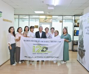 Дартс ойнап жарысты