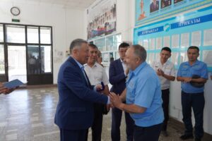 Сыр теміржолшыларына серпін берді