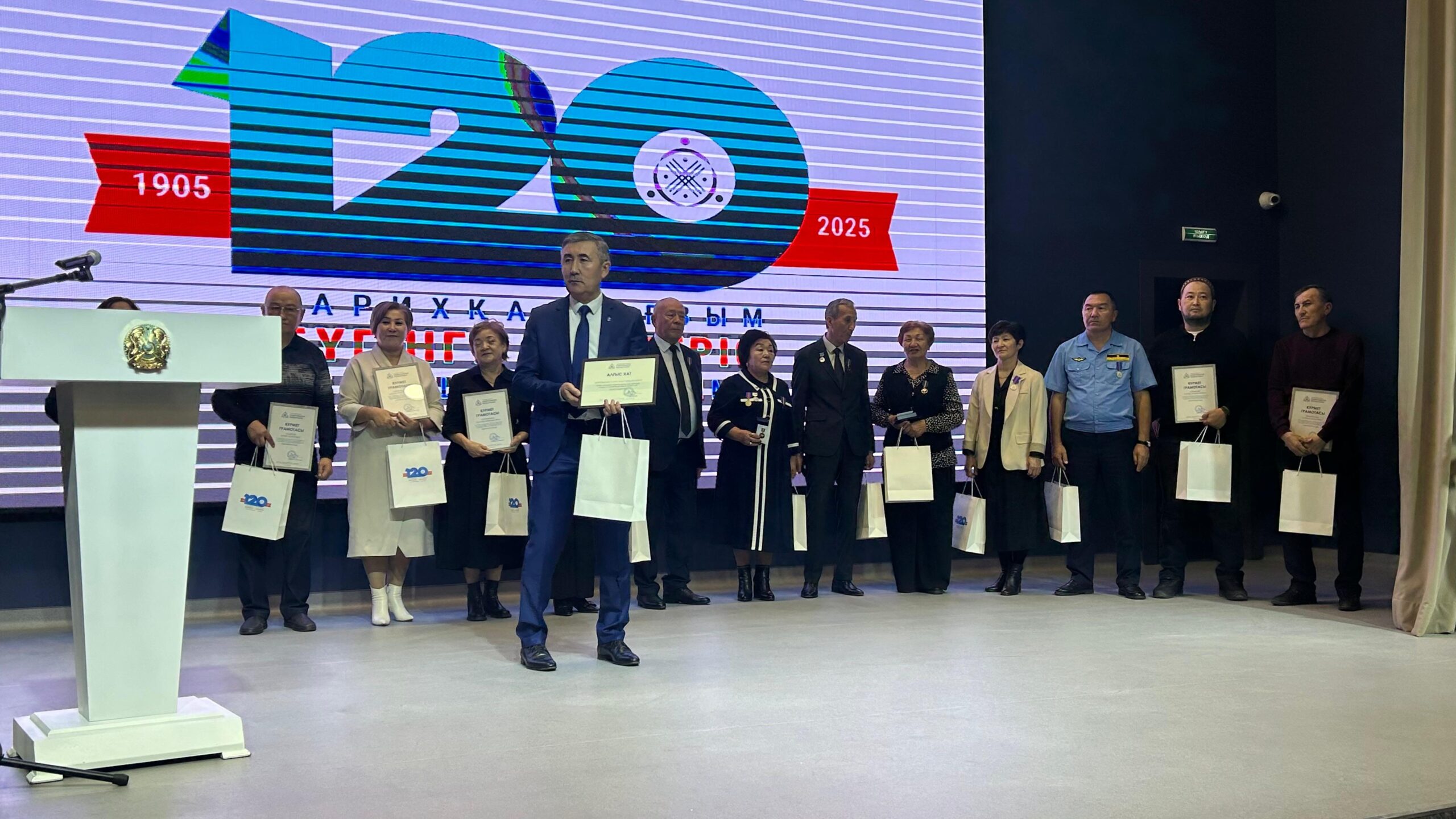 Вы сейчас просматриваете Кәсіподақ – еңбек адамының сенімді тірегі