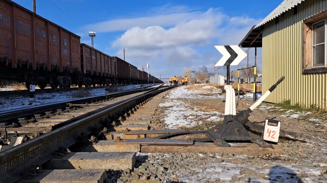 Вы сейчас просматриваете Тоқтап тұған вагонның астынан өту тыйылмай тұр