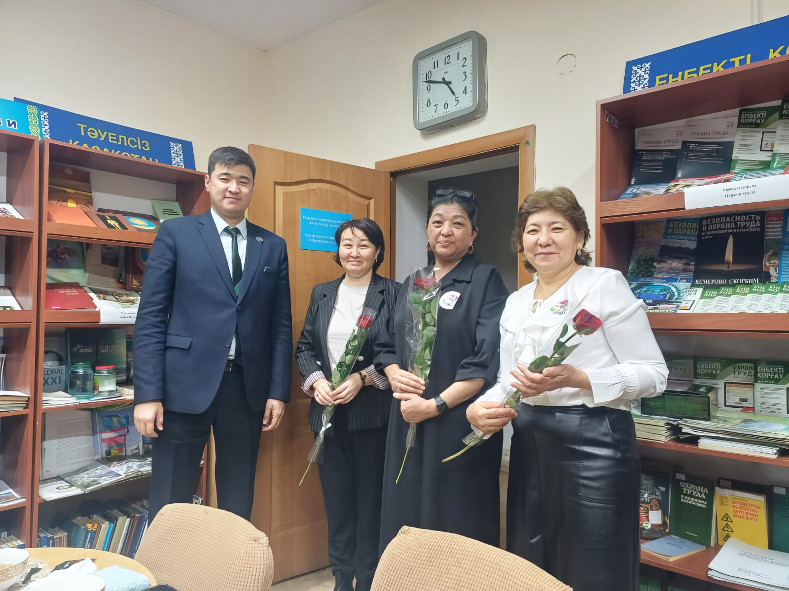 Вы сейчас просматриваете Техникалық кітапханаға – 90 жыл