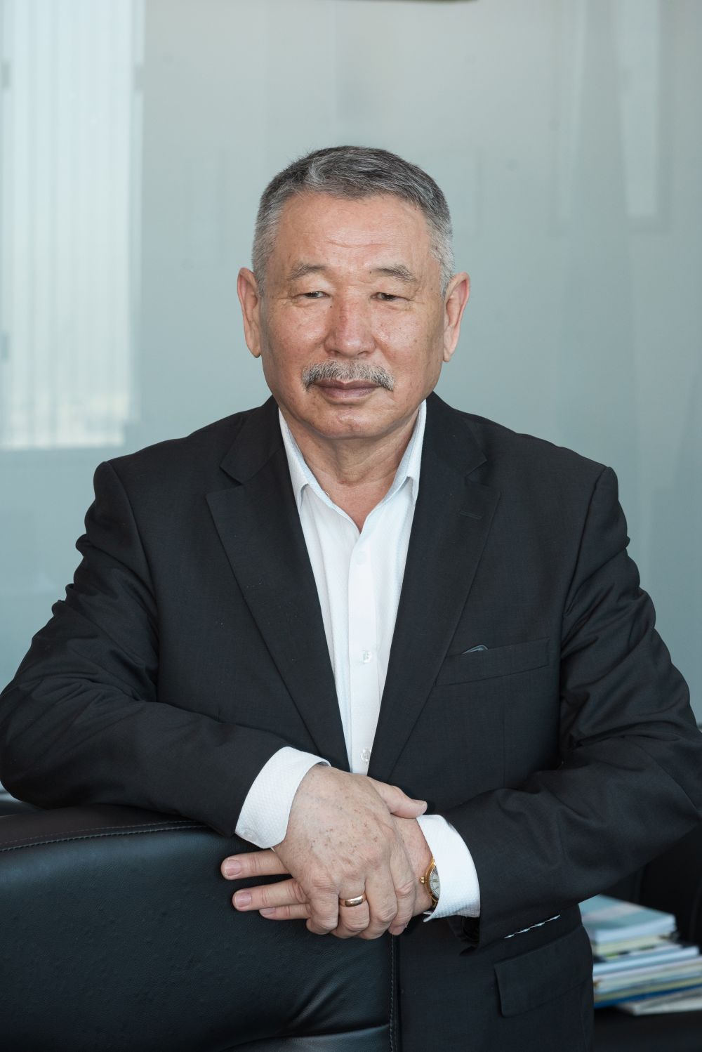 Вы сейчас просматриваете «Қазтеміржолкәсіп» ҚБ төрағасы Оразғали Ахметбаев теміржолшыларды Тәуелсіздік күнімен құттықтады